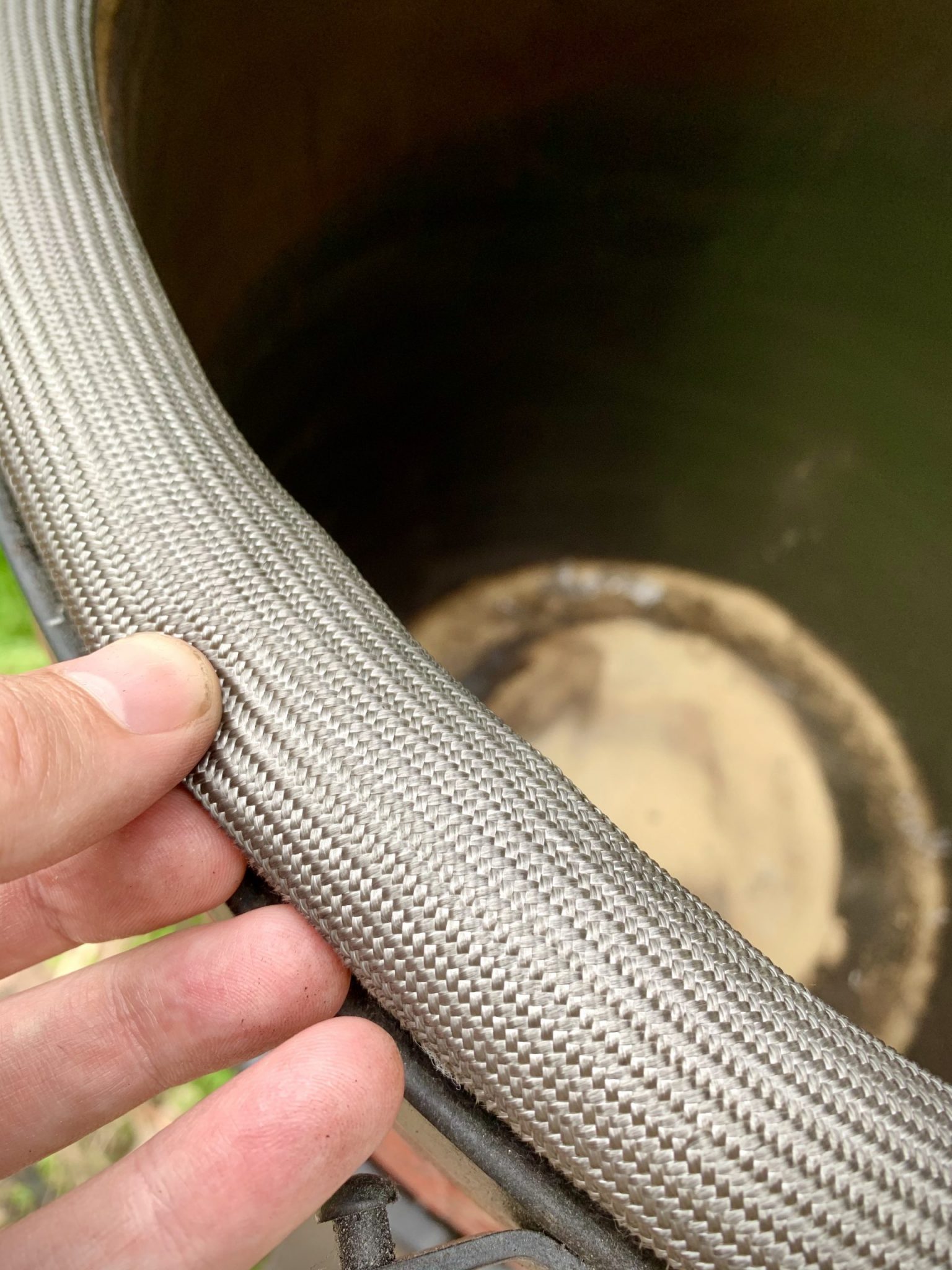 How to Replace a Kamado Joe Wire Mesh Fibreglass Gasket, Properly