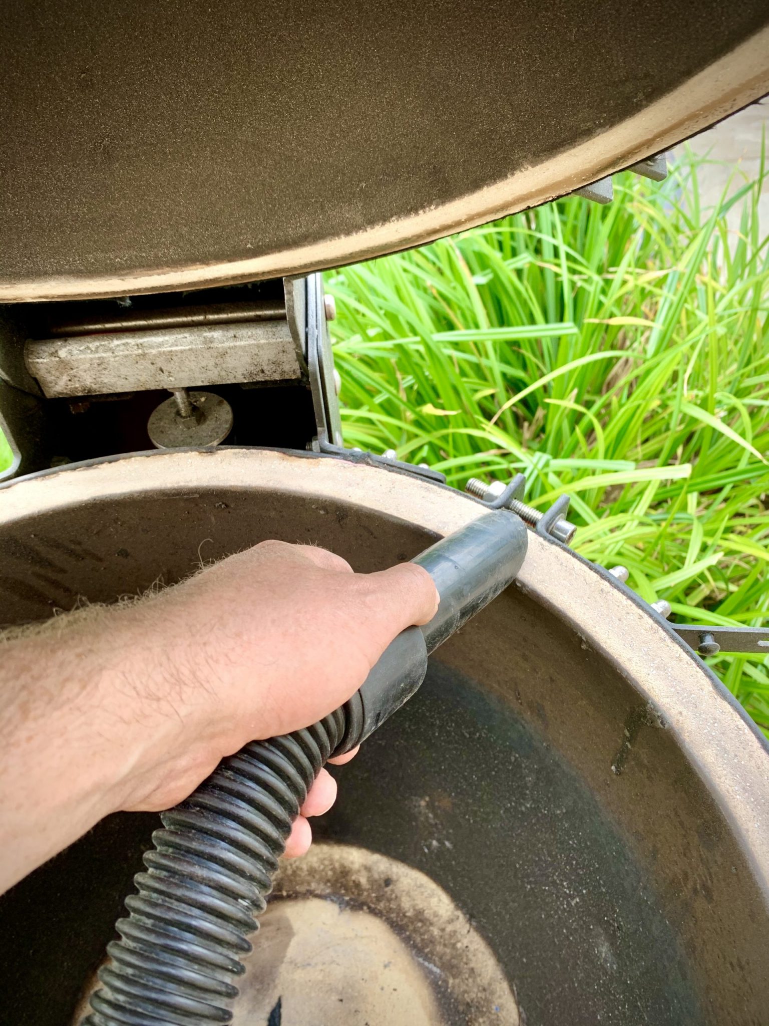 How to Replace a Kamado Joe Wire Mesh Fibreglass Gasket, Properly