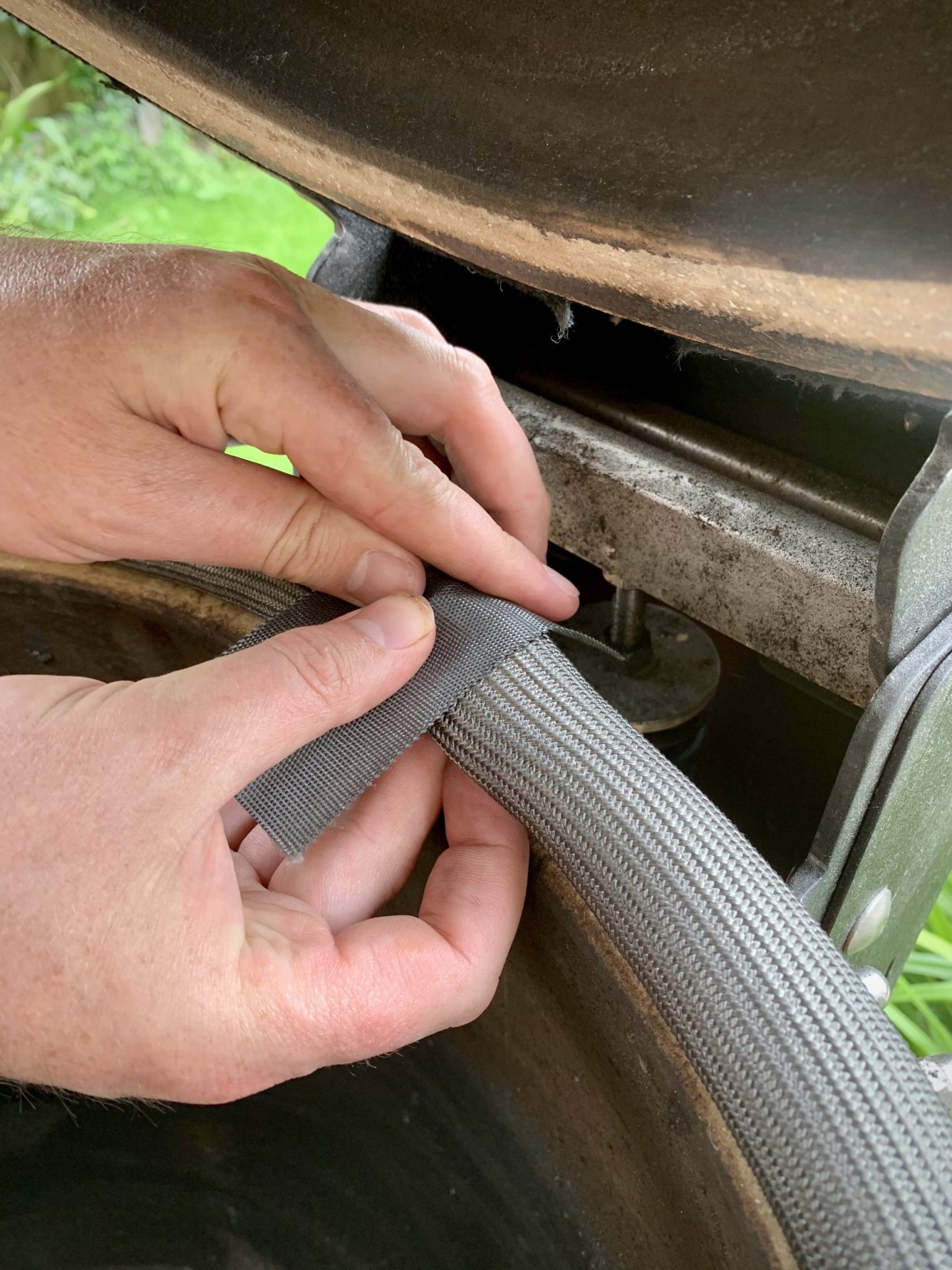 How to Replace a Kamado Joe Wire Mesh Fibreglass Gasket, Properly