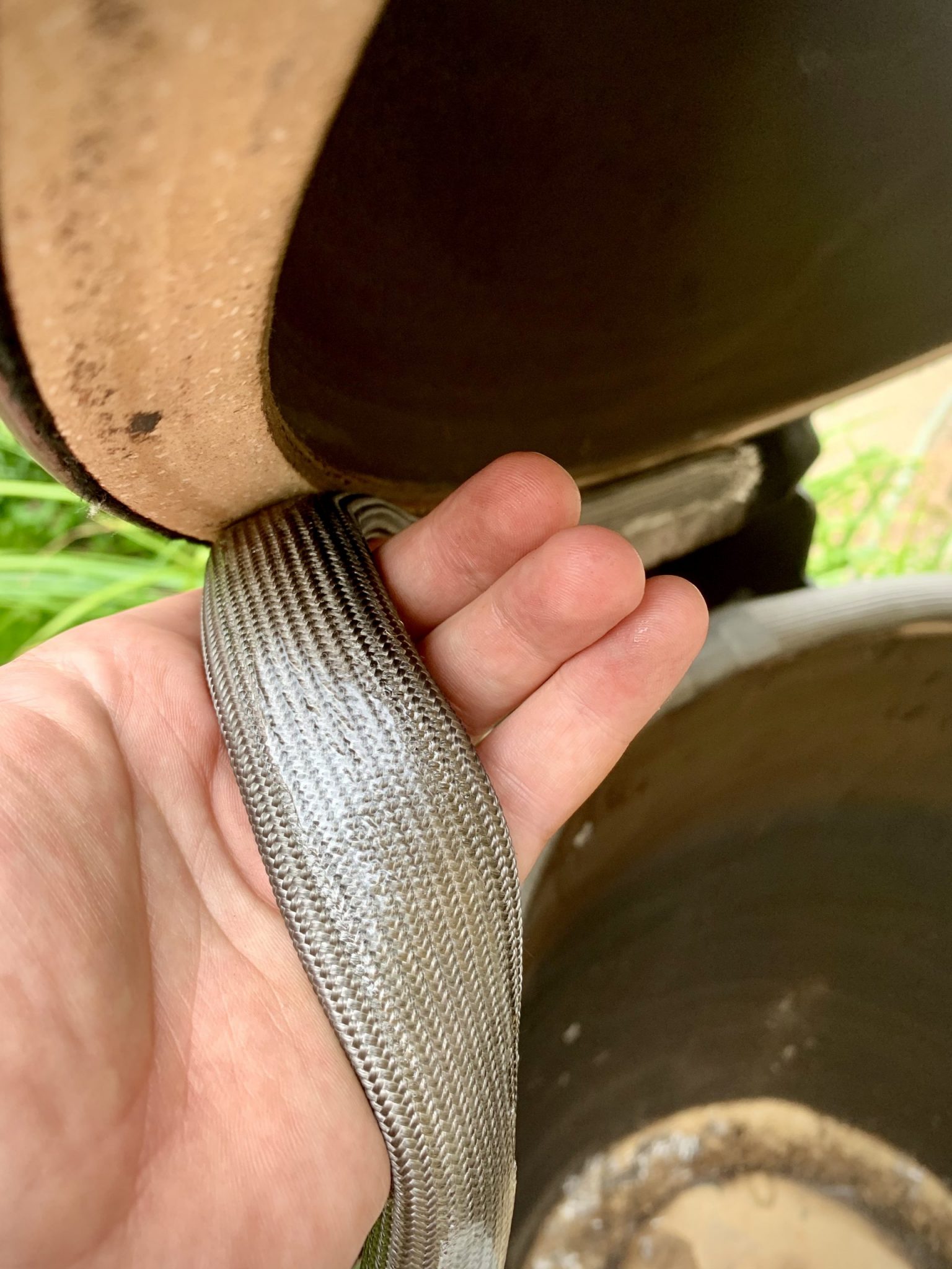 How to Replace a Kamado Joe Wire Mesh Fibreglass Gasket, Properly